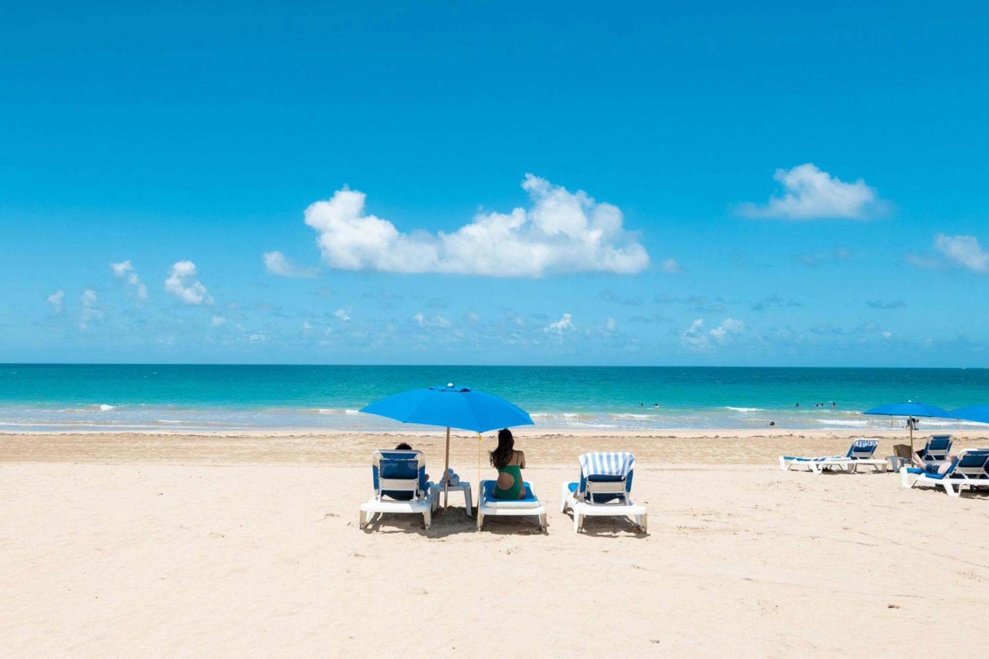 Courtyard By Marriott Isla Verde Beach Resort Сан Хуан Екстериор снимка