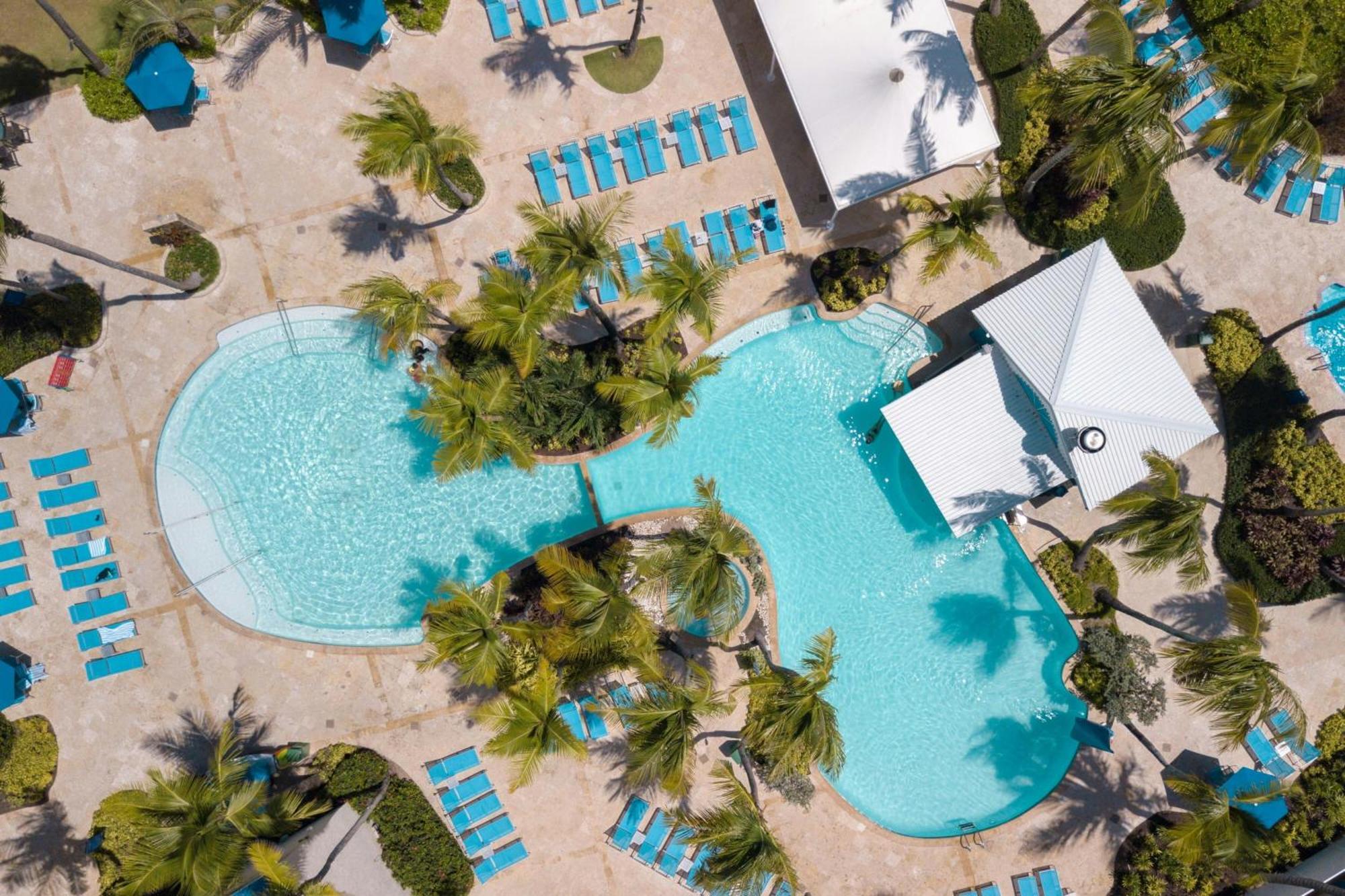 Courtyard By Marriott Isla Verde Beach Resort Сан Хуан Екстериор снимка