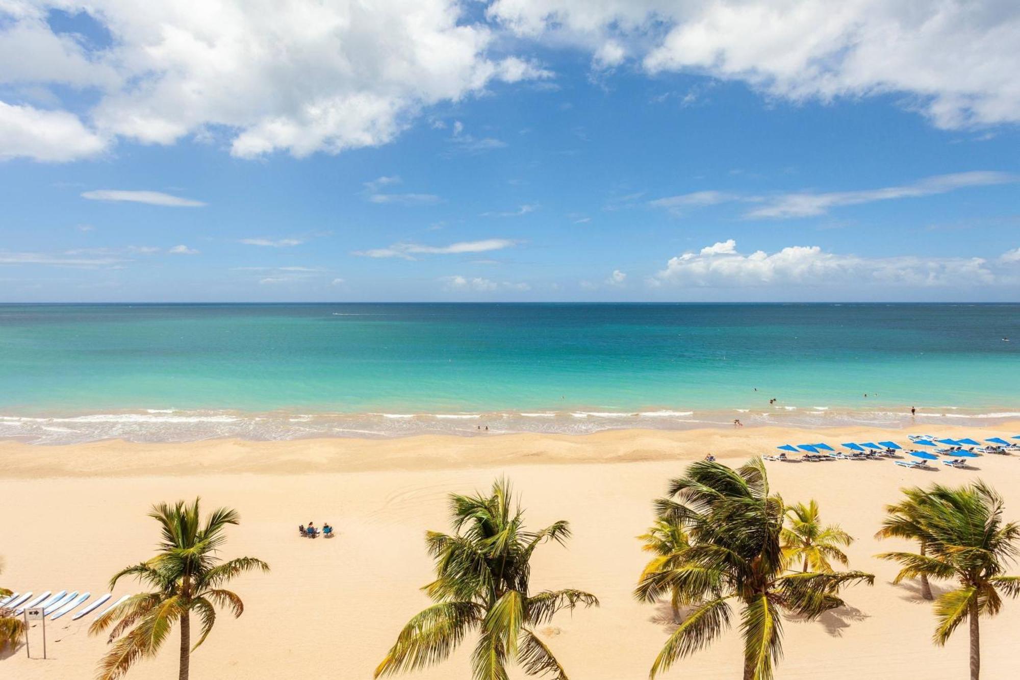 Courtyard By Marriott Isla Verde Beach Resort Сан Хуан Екстериор снимка