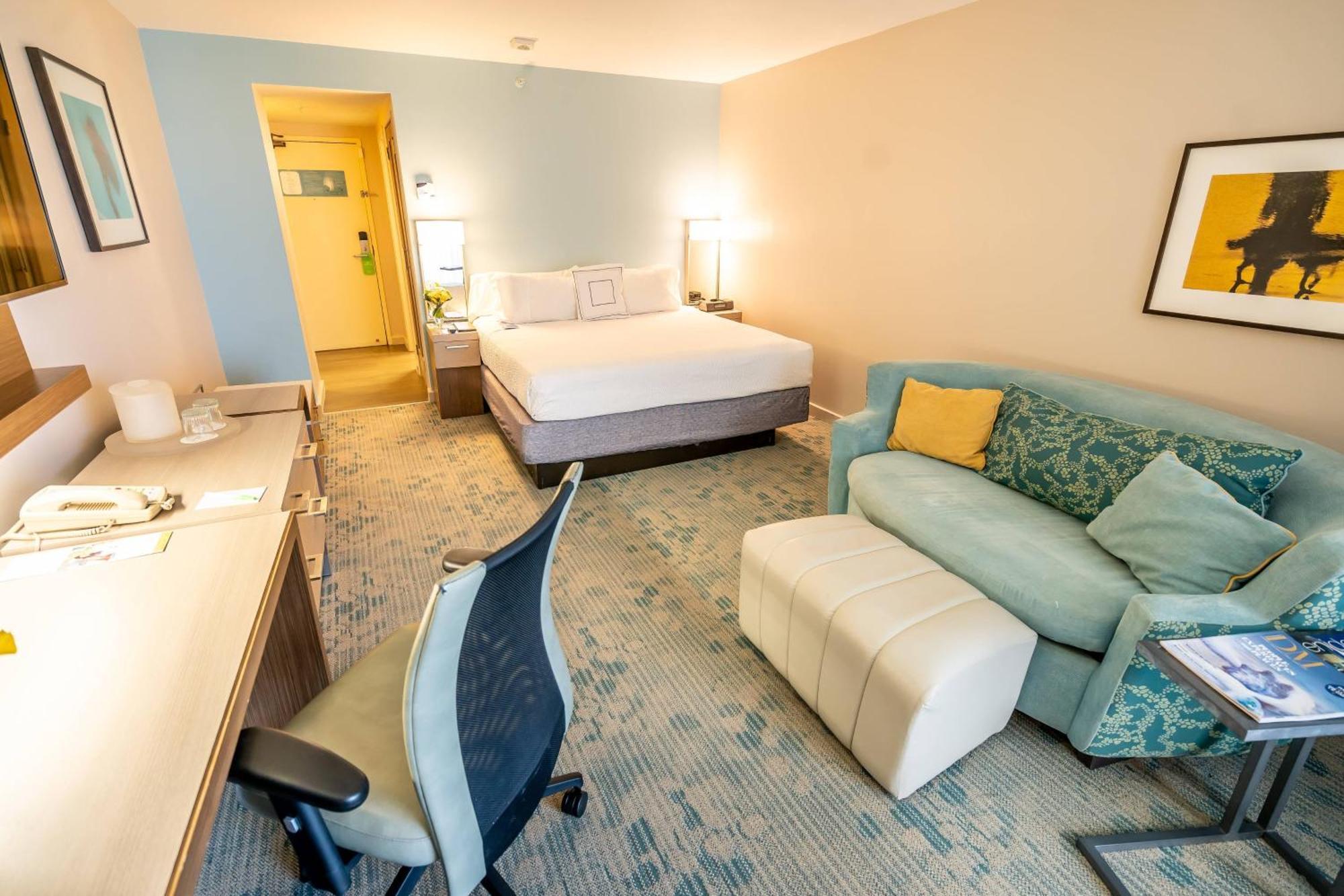 Courtyard By Marriott Isla Verde Beach Resort Сан Хуан Екстериор снимка
